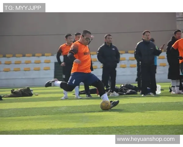 足球巧匠的技艺与智慧如何改变比赛的格局与球员的未来 足球巧匠的技艺与智慧如何改变比赛的格局与球员的未来